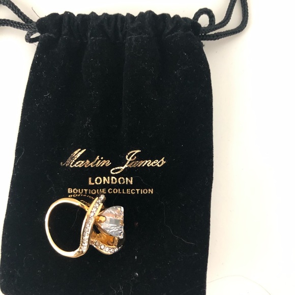 Original £150 Martin James crystal gold color ring - Picture 3 of 4